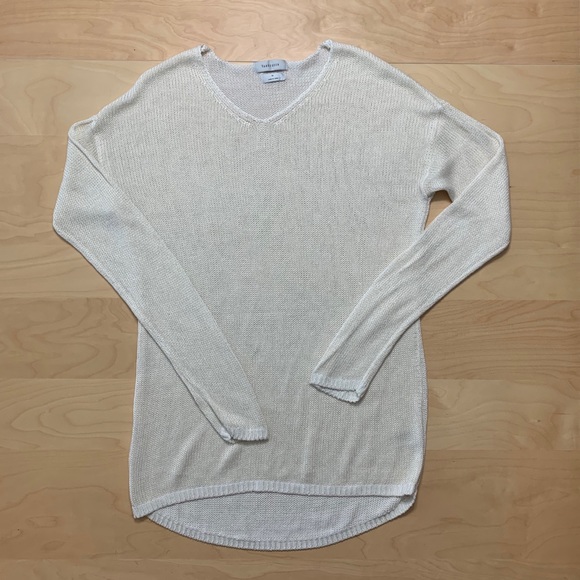 2/$20 VanHeusen Gold Metallic Cream Long Sleeve Sweater - Picture 4 of 8